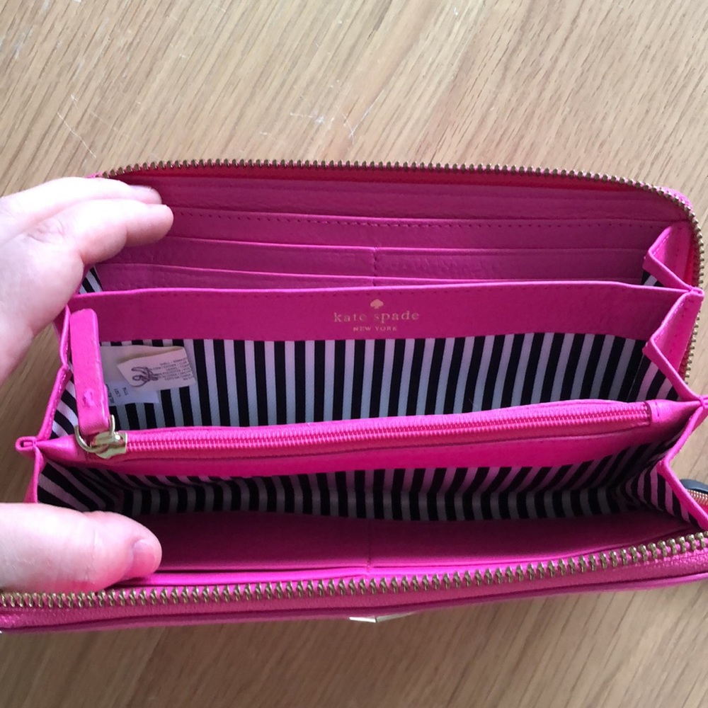 Kate Spade Wallet - Picture 3 of 3